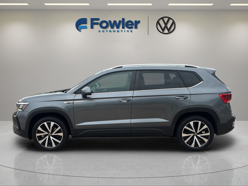 Used 2023 Gray Volkswagen 1.5T SE image 4