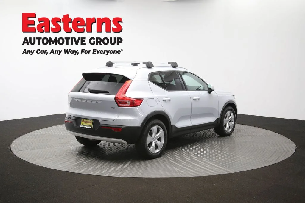 Used 2021 Gray Volvo Momentum image 39