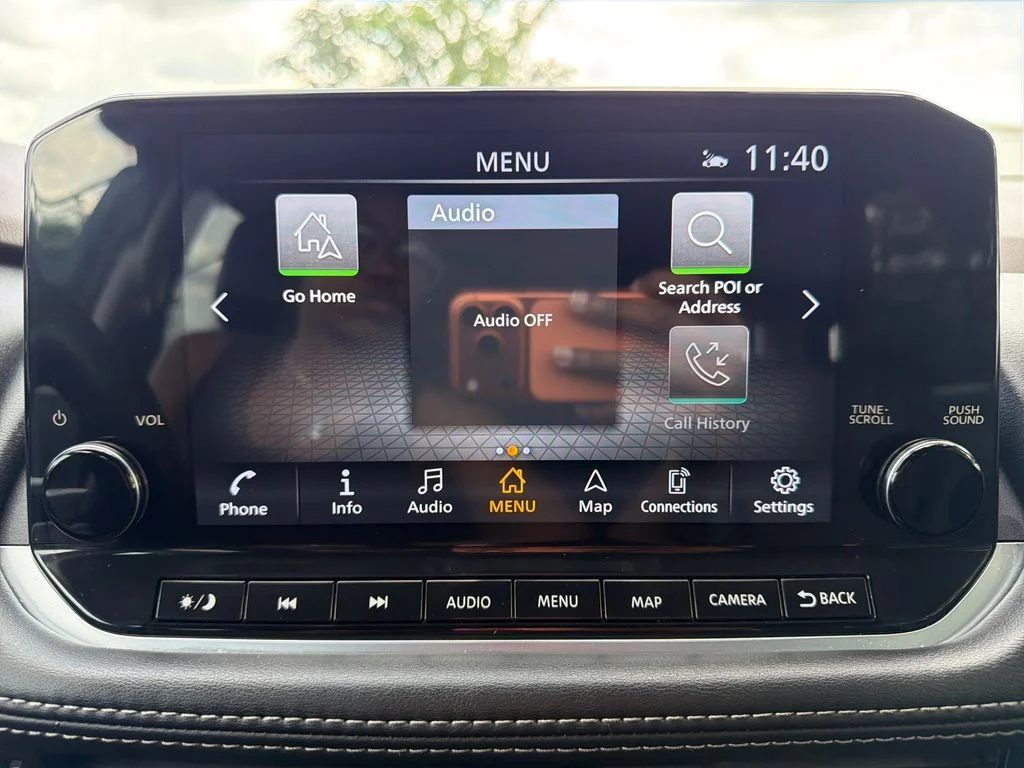 Used 2023 Black Nissan SL image 39