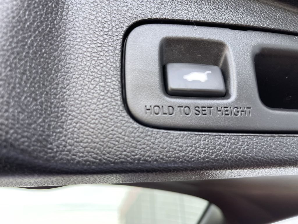 Used 2022 Red Honda EX-L image 18
