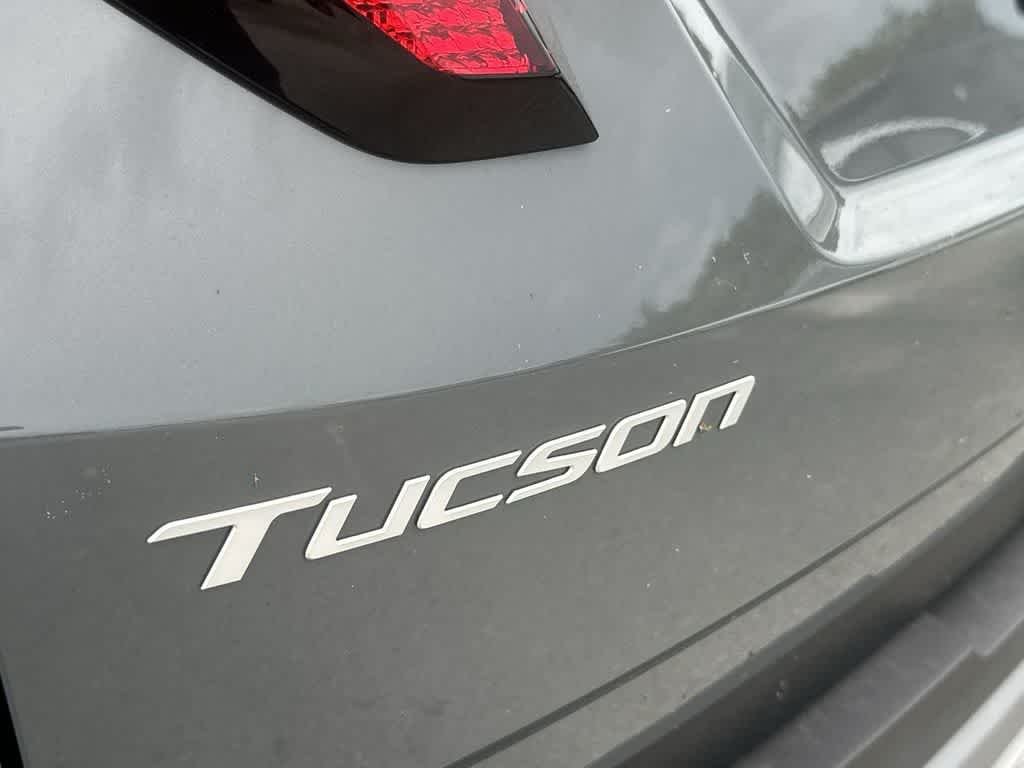 New 2026 Hampton Gray Hyundai SE image 10