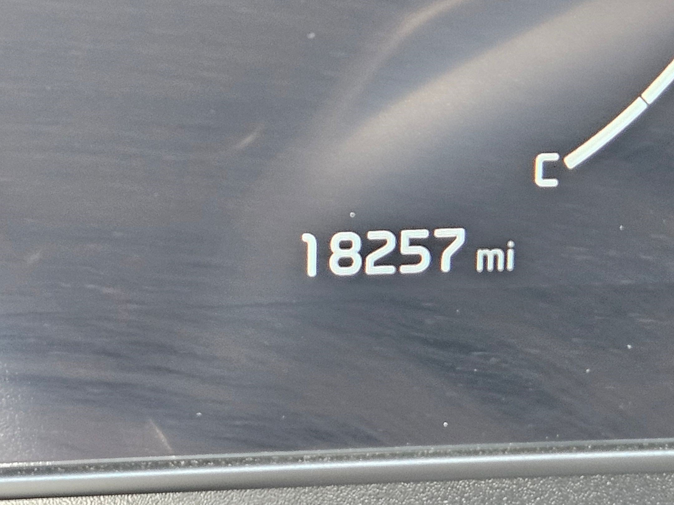 Used 2025 Glacial White Pearl Kia SX-Prestige image 18