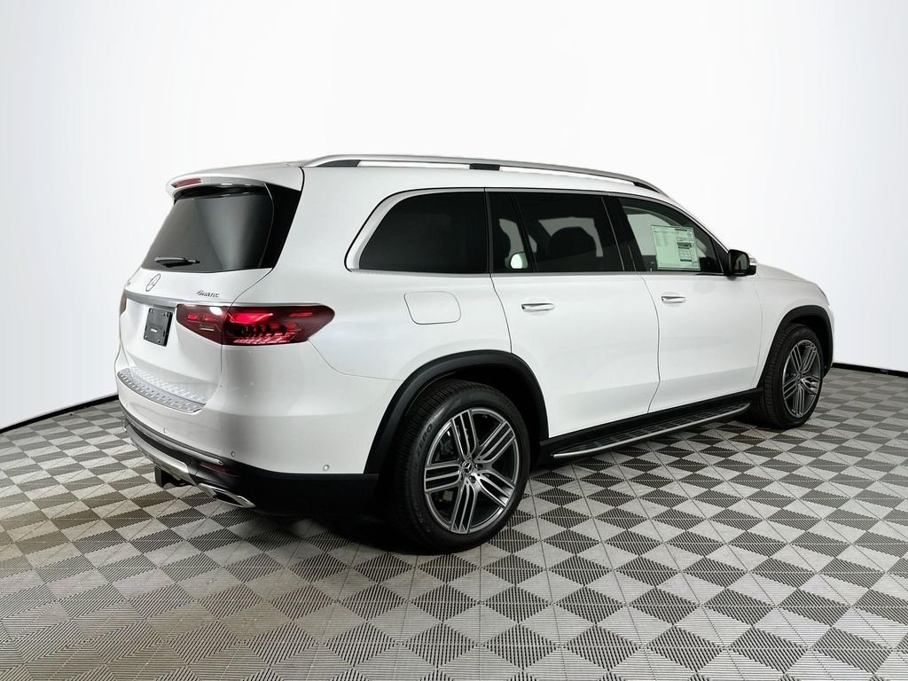 New 2026 MANUFAKTUR Moonlight White Metallic Mercedes-Benz GLS 450 image 7