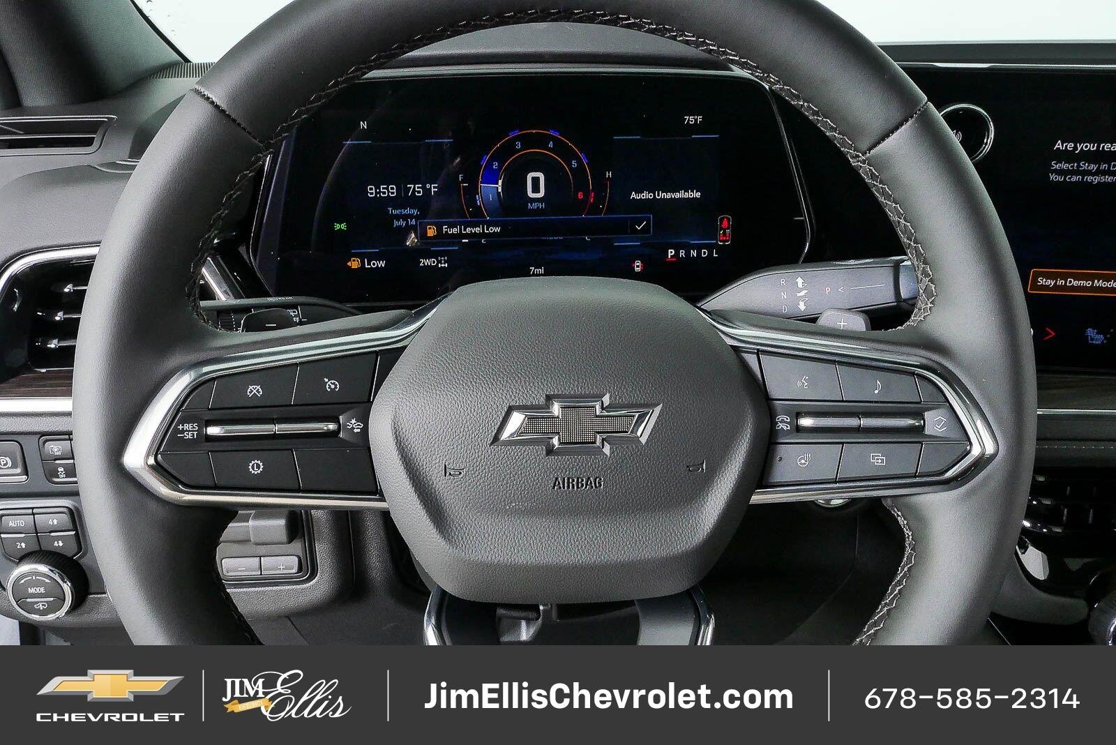 New 2026 Summit White Chevrolet Z71 image 10
