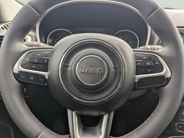 Used 2021 White Jeep Latitude image 17