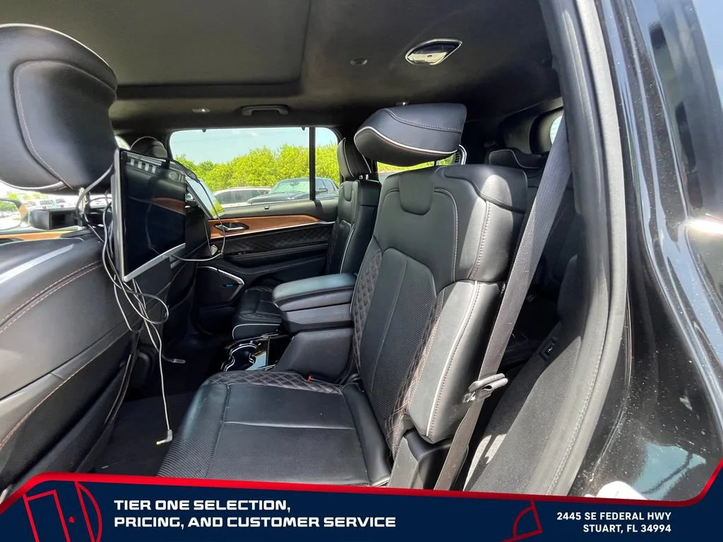 Used 2021 Black Jeep Summit Reserve 4x4 image 12