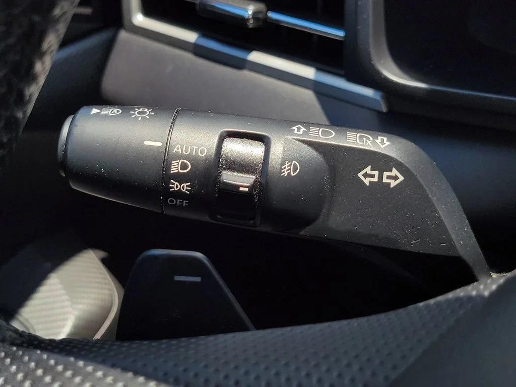 Used 2024 Black Mitsubishi SE image 30