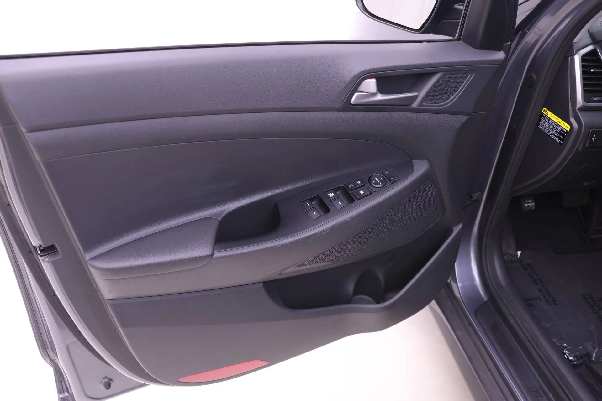 Used 2017 Coliseum Gray Hyundai SE image 9