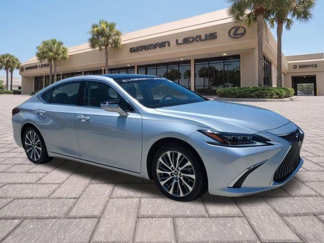 Used 2019 Silver Lexus 350 Luxury image 1