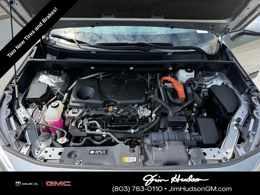 Used 2022 Silver Toyota XLE image 16
