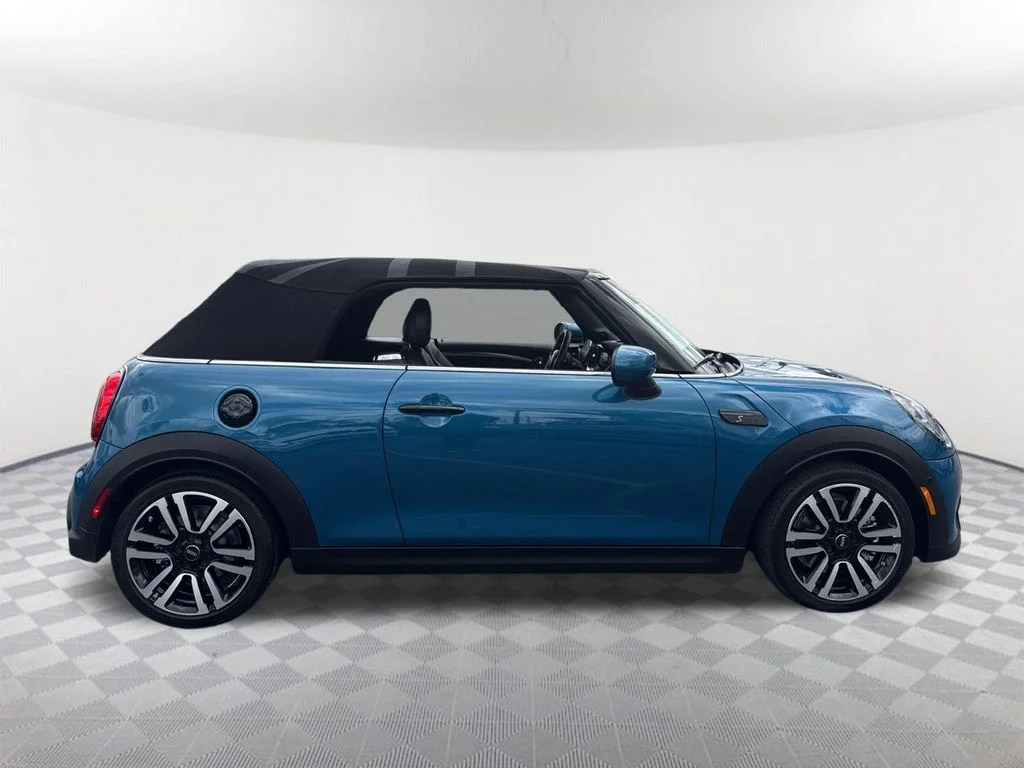 Used 2022 Blue MINI  image 3