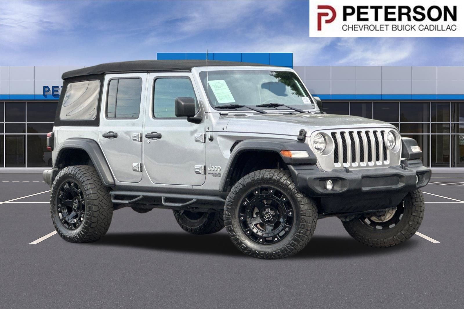Used 2019 Silver Jeep Unlimited Sport S image 1