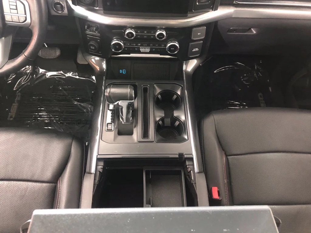 Used 2023 White Ford Lariat image 9