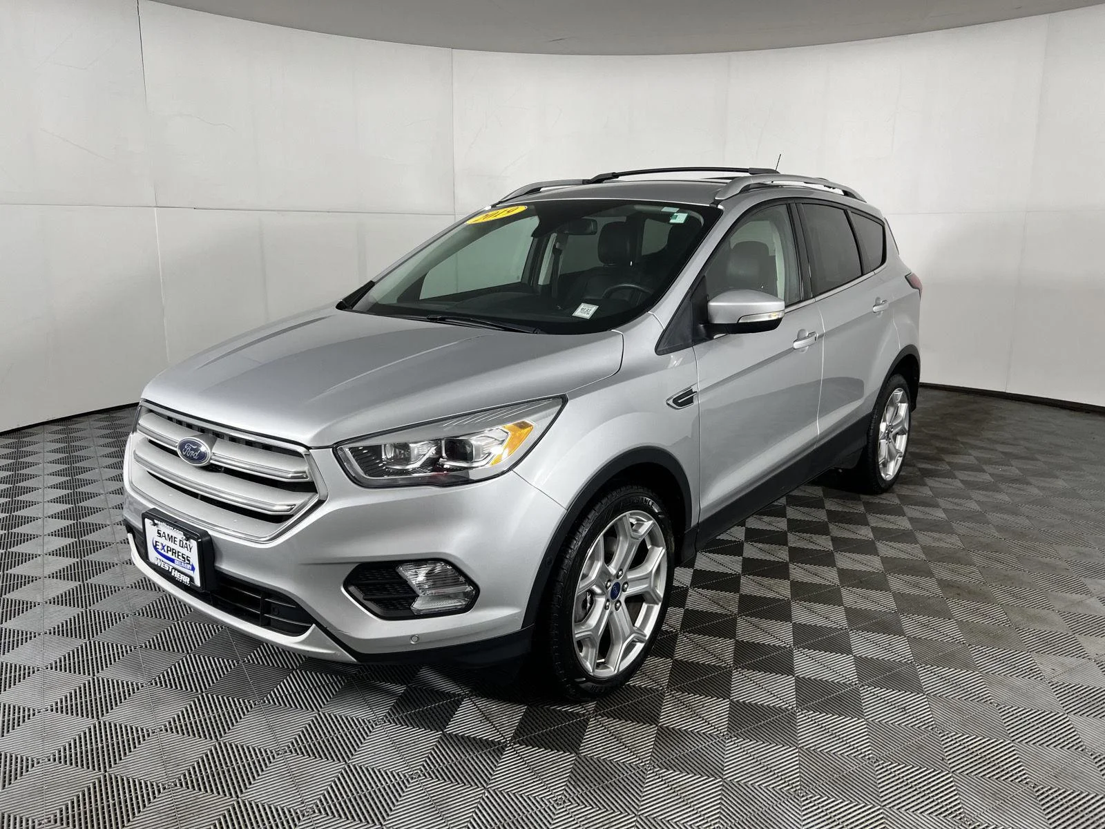 Used 2019 Ingot Silver Ford Titanium image 9