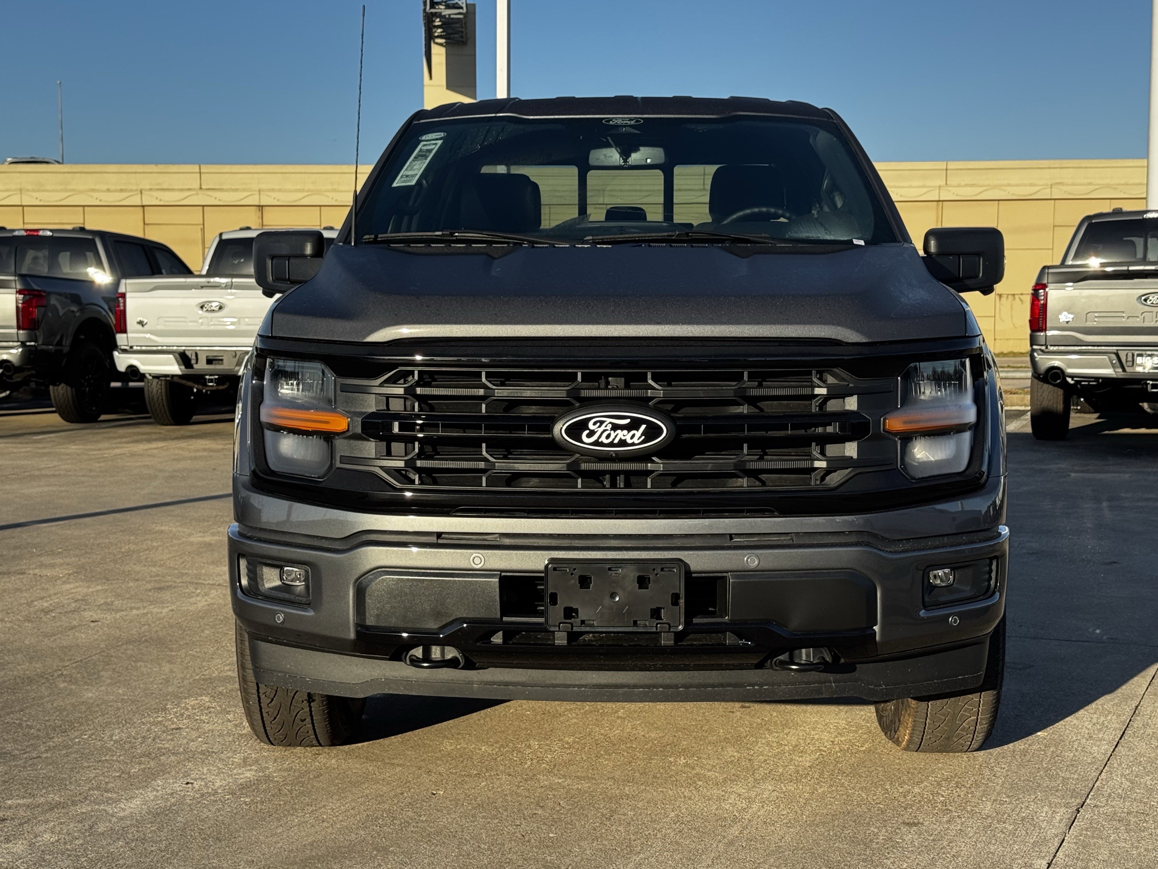 New 2026 Carbonized Gray Metallic Ford XLT image 4