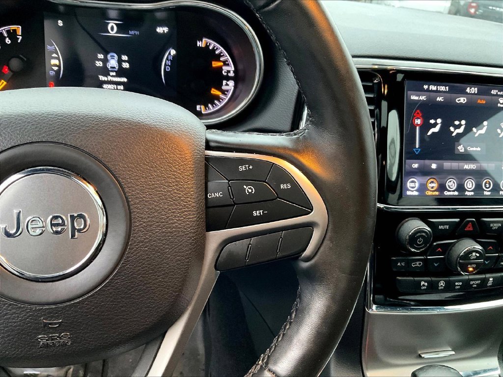 Used 2020 White Jeep Altitude image 24