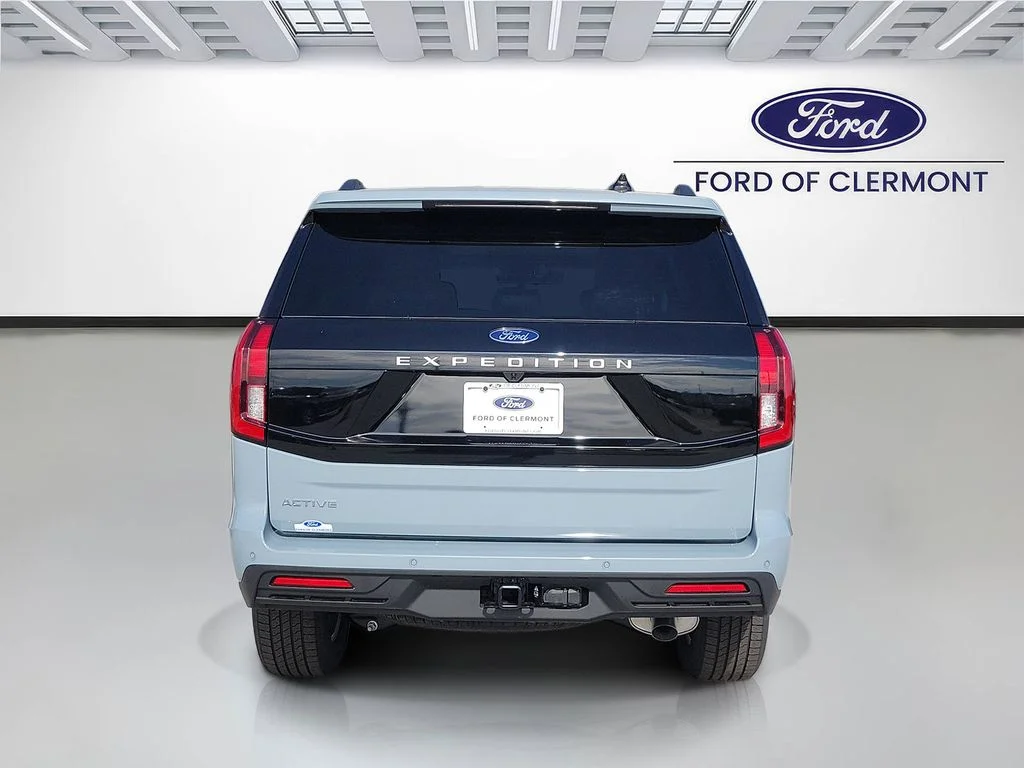 New 2026 Glacier Gray Metallic Tri-Coat Ford Active image 4