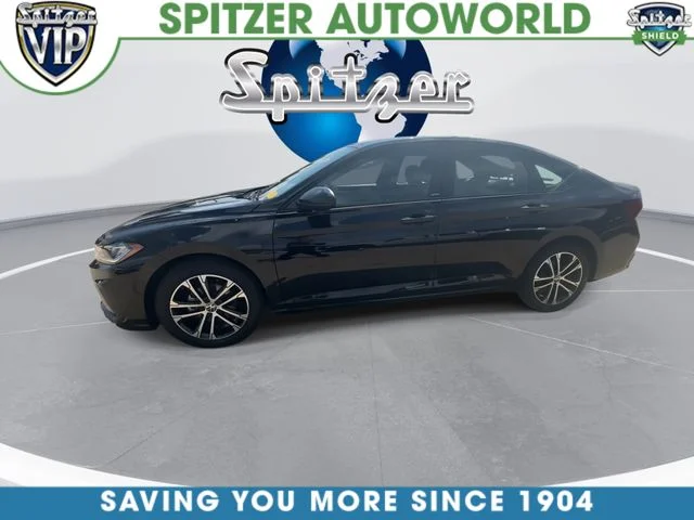 Used 2025 Blue Volkswagen 1.5T Sport image 6