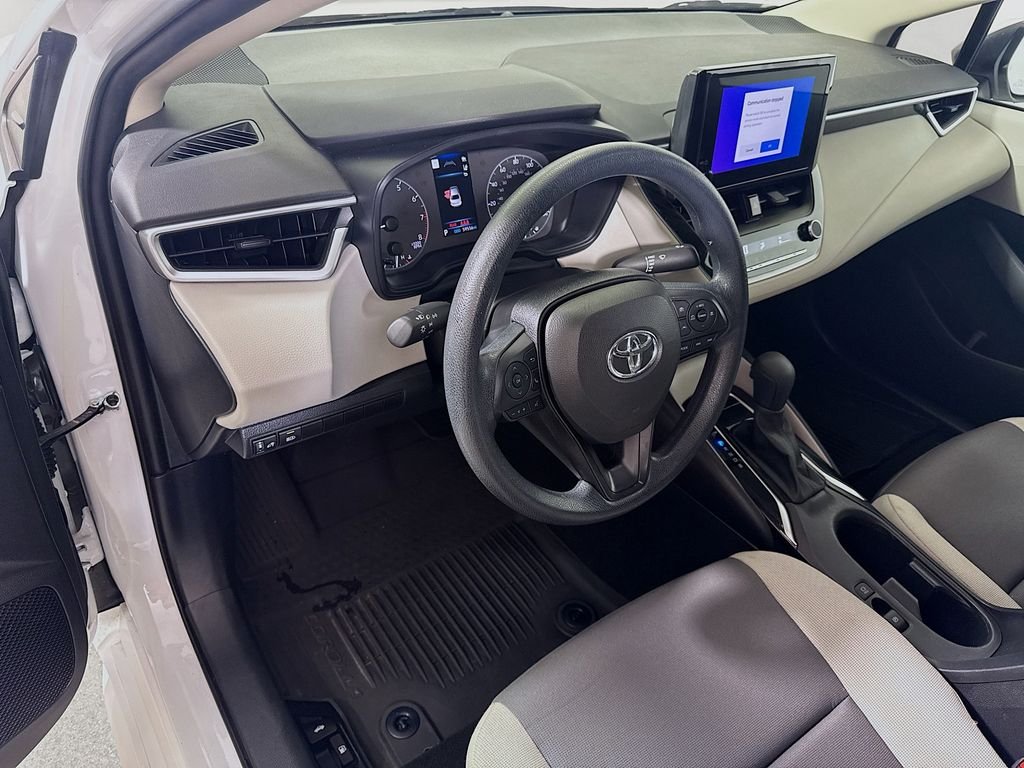 Used 2023 Ice Cap Toyota LE image 9