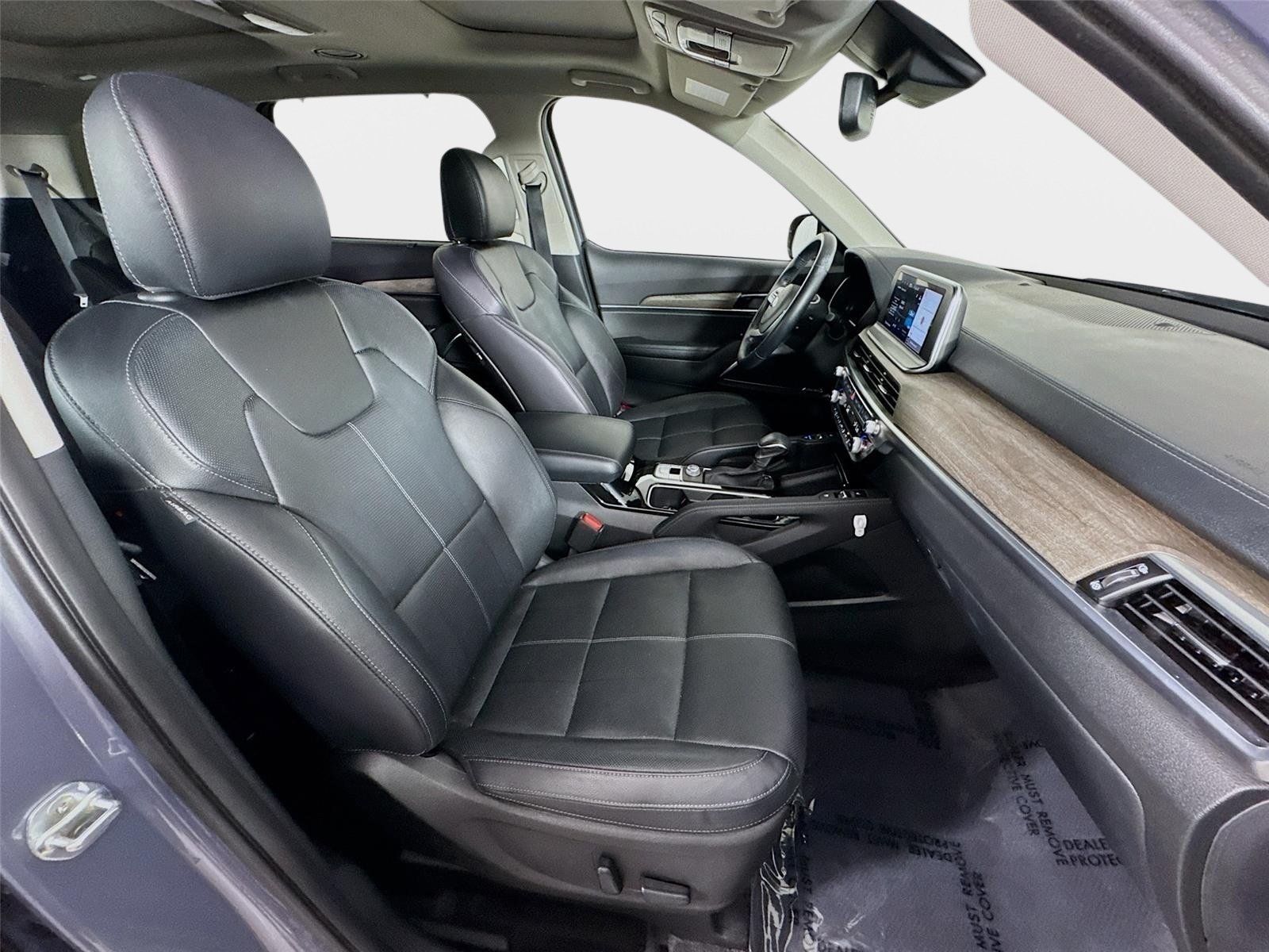 Used 2021 Everlasting Silver Kia SX image 30