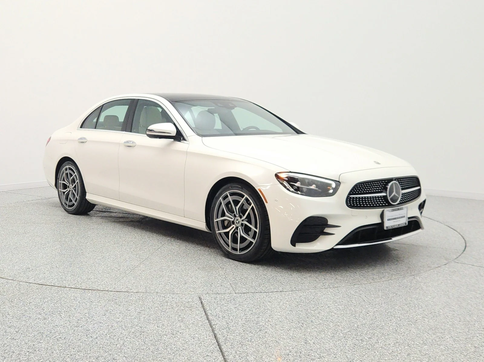 Used 2022 MANUFAKTUR Diamond White Mercedes-Benz E 350 RWD Sedan image 3