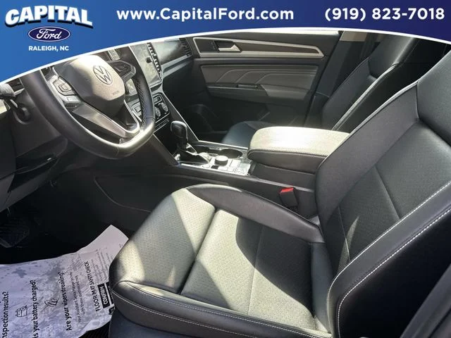 Used 2023  Volkswagen 3.6L V6 SE w/Technology image 19