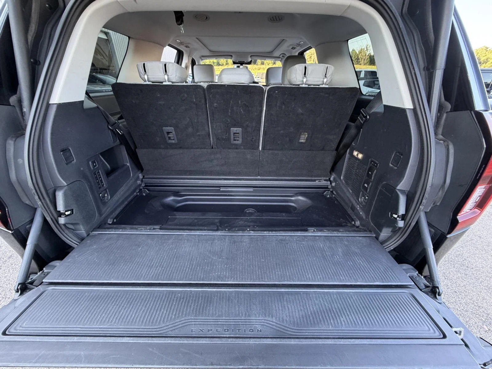 Used 2025 Agate Black Ford Active image 23