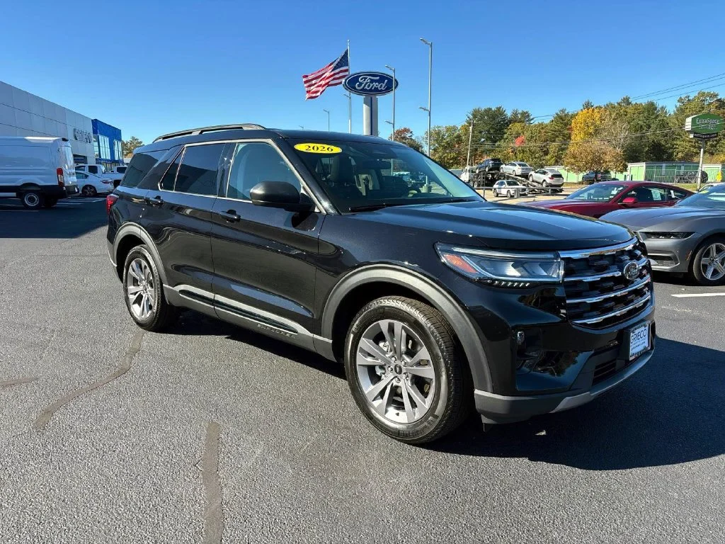 Used 2026 Black Metallic Ford Active image 1