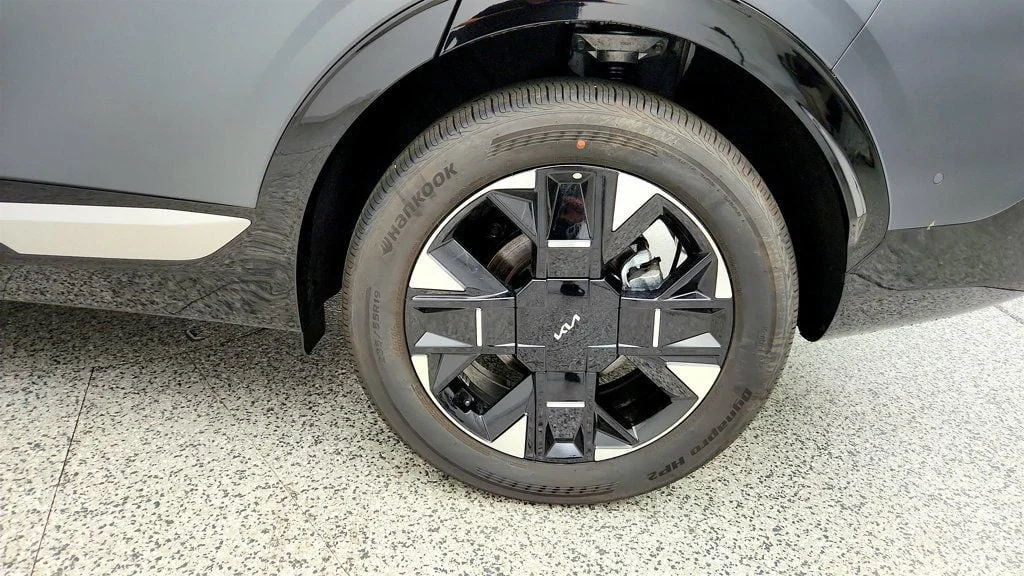 Used 2026 Shadow Matte Gray Kia SX-Prestige AWD image 9