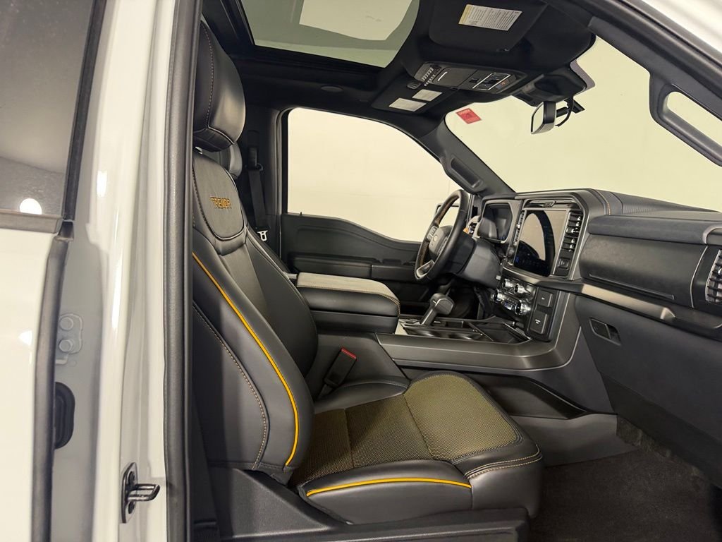 Used 2025 Oxford White Ford Tremor image 31