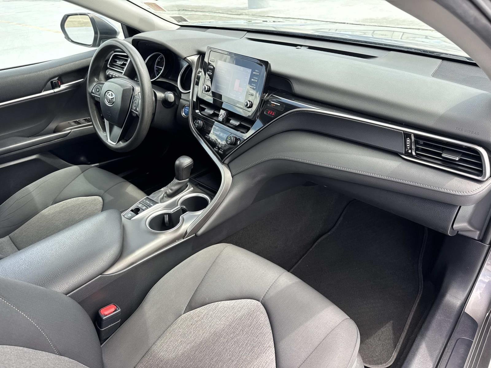 2021 Toyota Camry LE - Photo 12