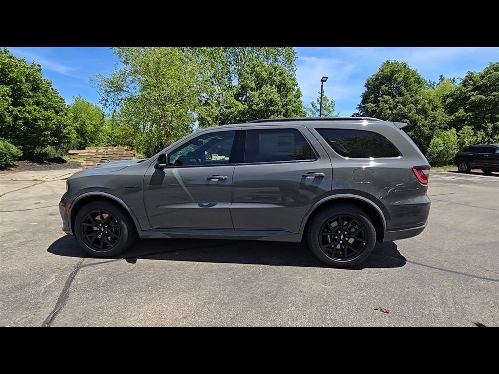 New 2026 Destroyer Gray Clear-Coat Exterior Paint Dodge GT Plus HEMI V8 image 5