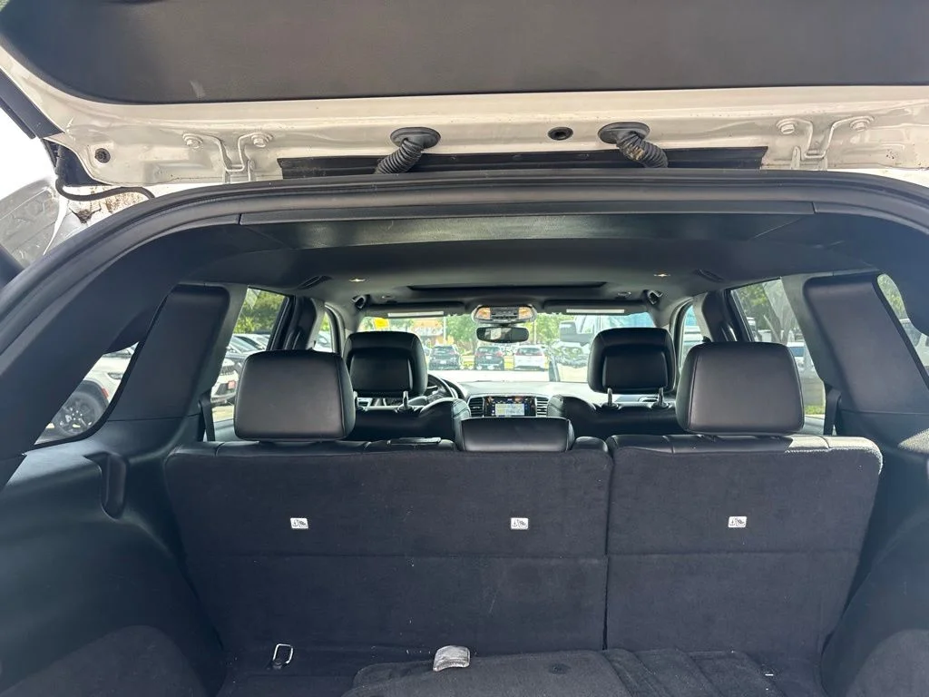 Used 2021 White Jeep Trailhawk image 17