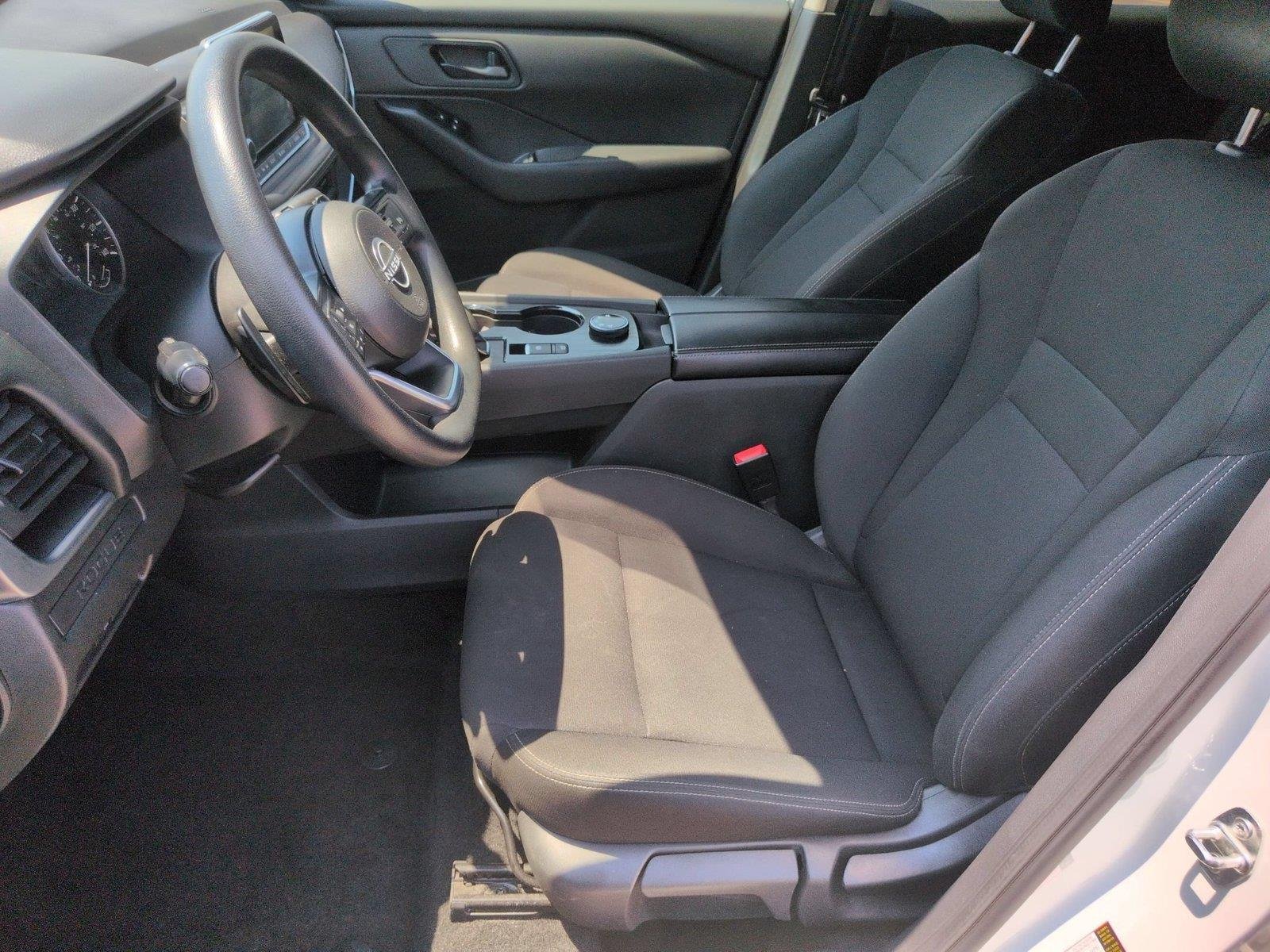 Used 2024 Glacier White Nissan S image 18