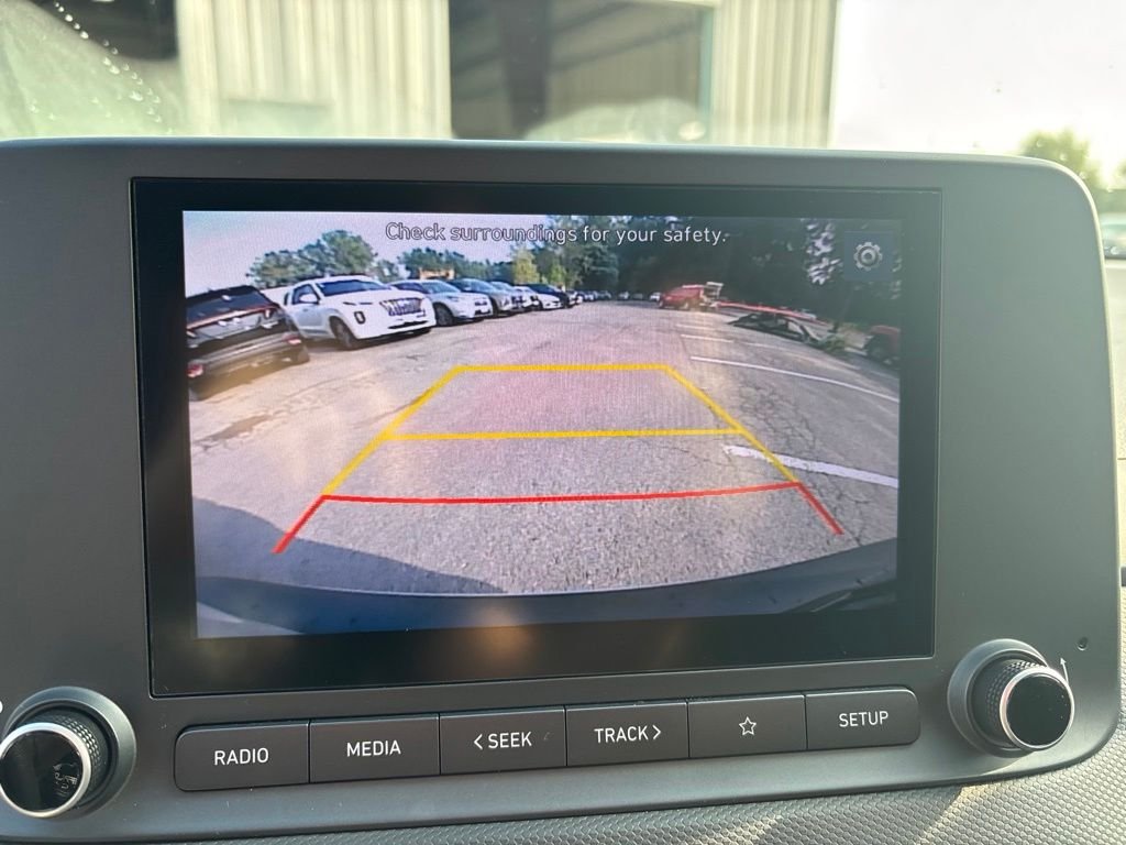 Used 2022 Silver Hyundai SEL image 30