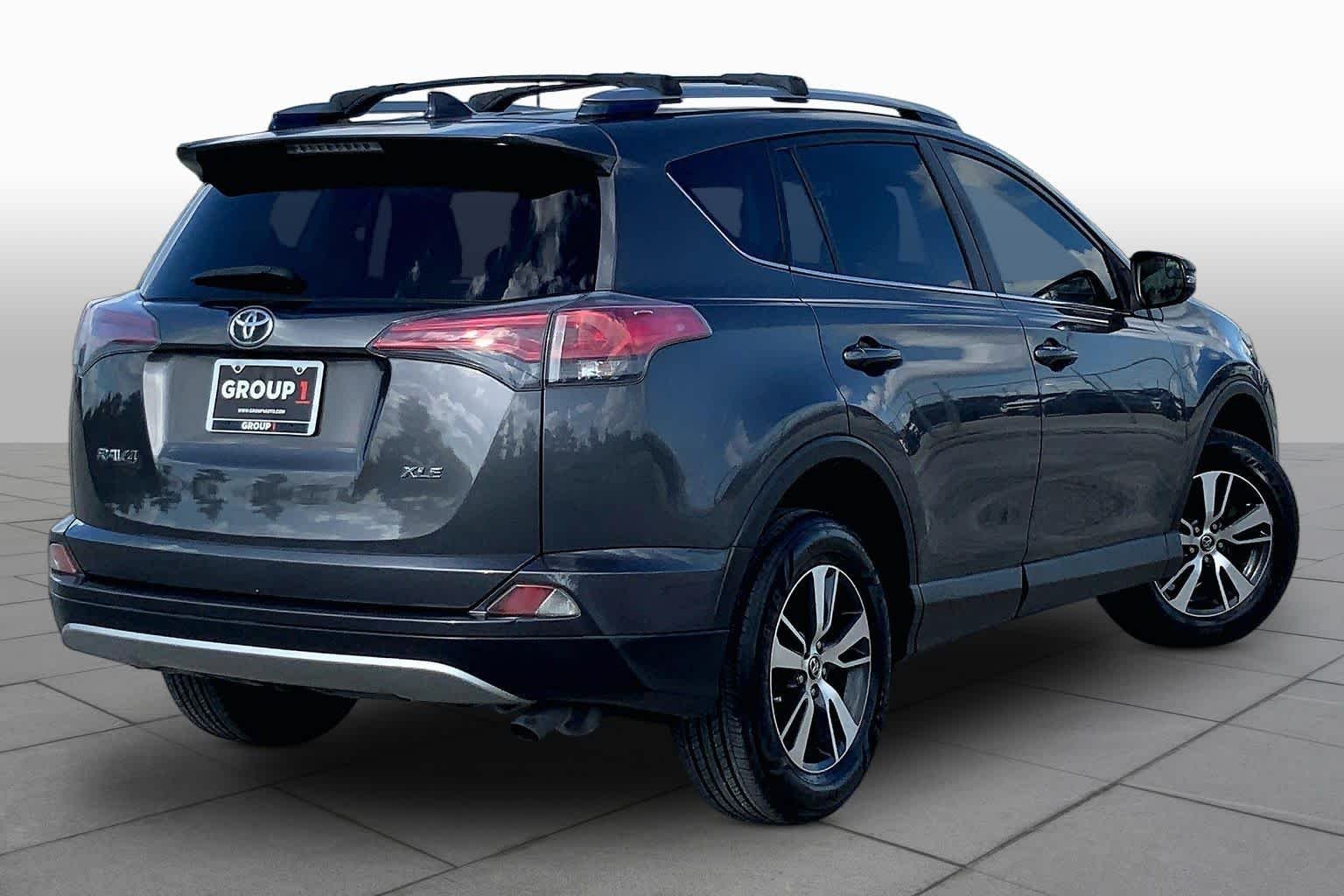 Used 2017 Magnetic Gray Metallic Toyota XLE image 13