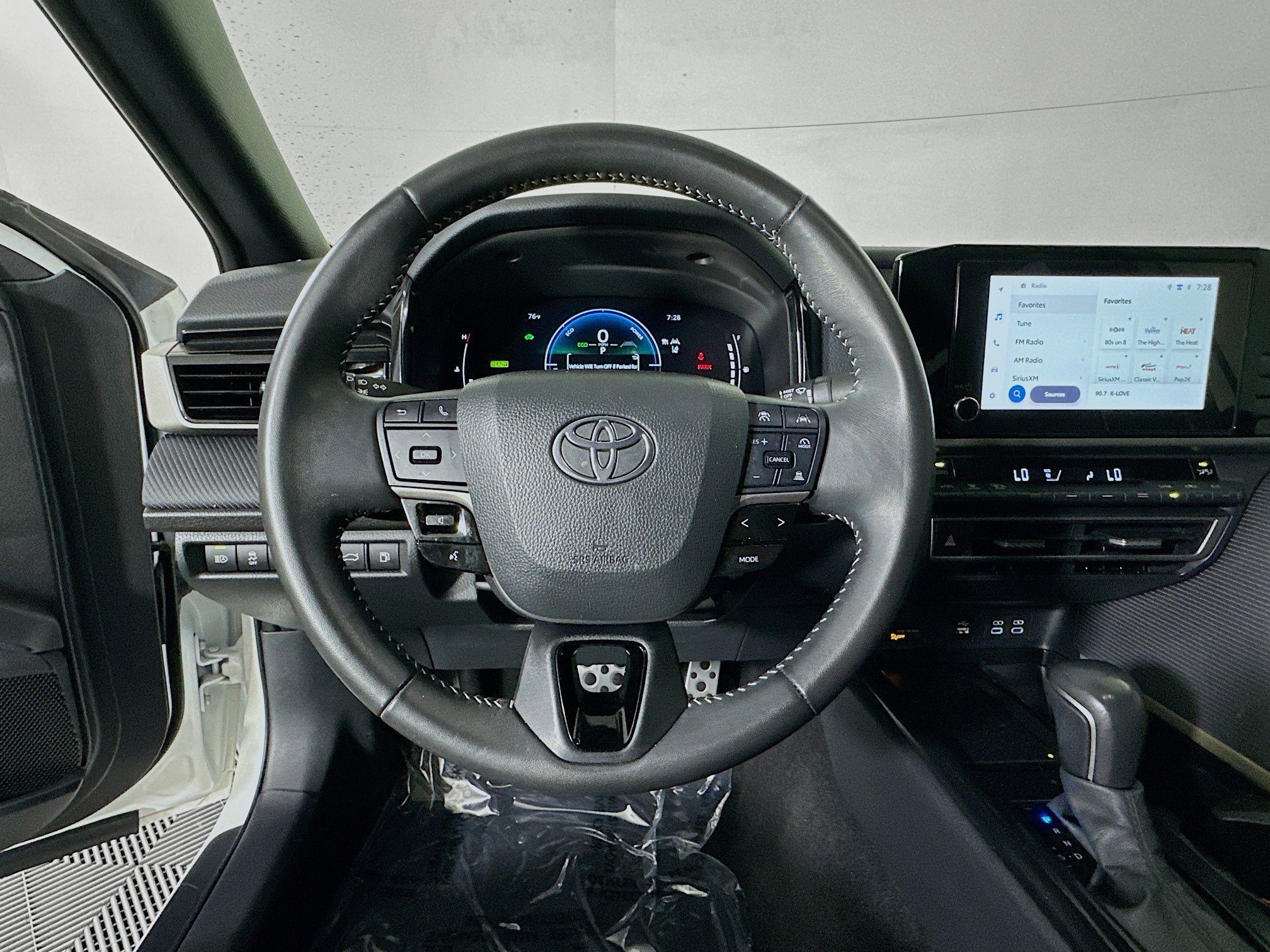 Certified Used 2025 Ice Toyota SE image 15