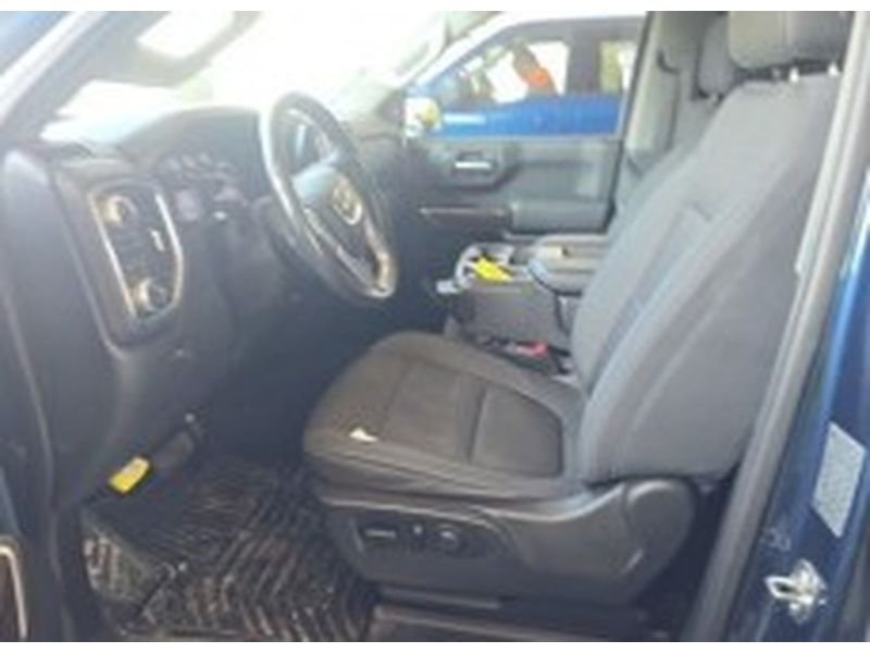 Used 2019 Pacific Blue Metallic GMC Elevation image 4
