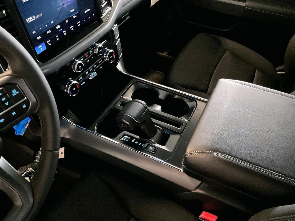 New 2026 Agate Black Metallic Ford XLT image 14