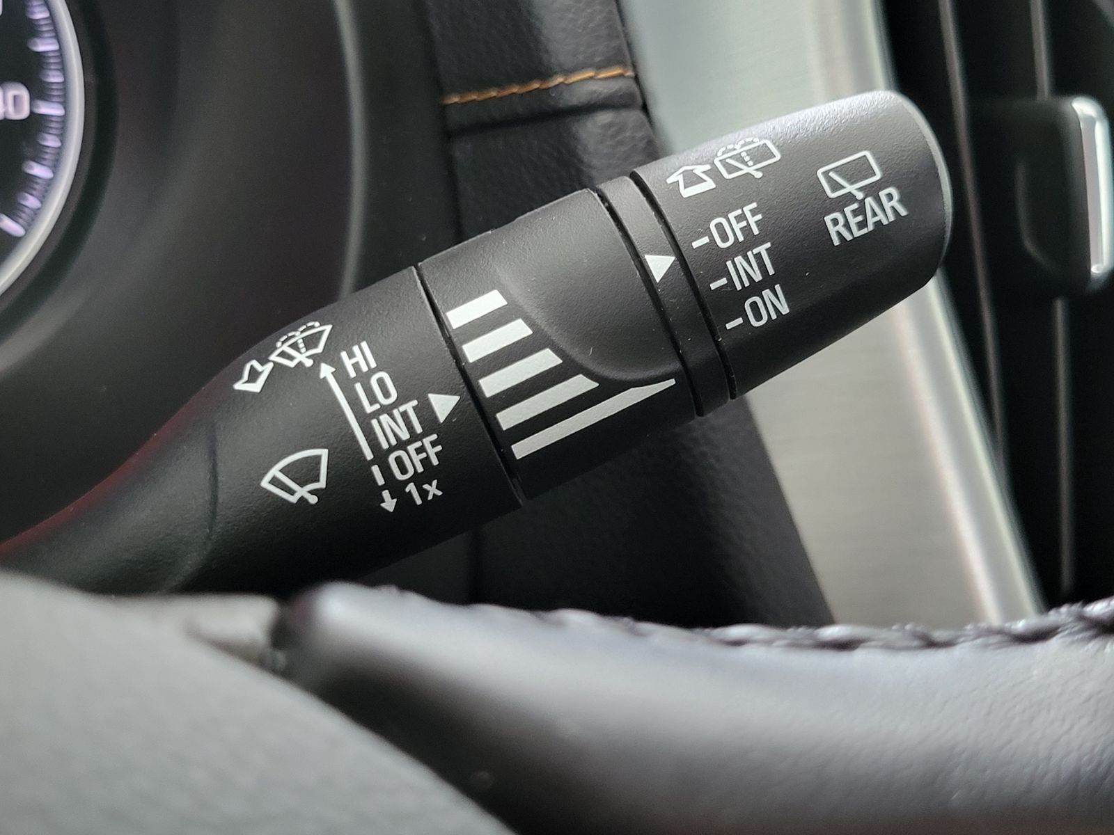 Used 2020 Black GMC SLE image 18