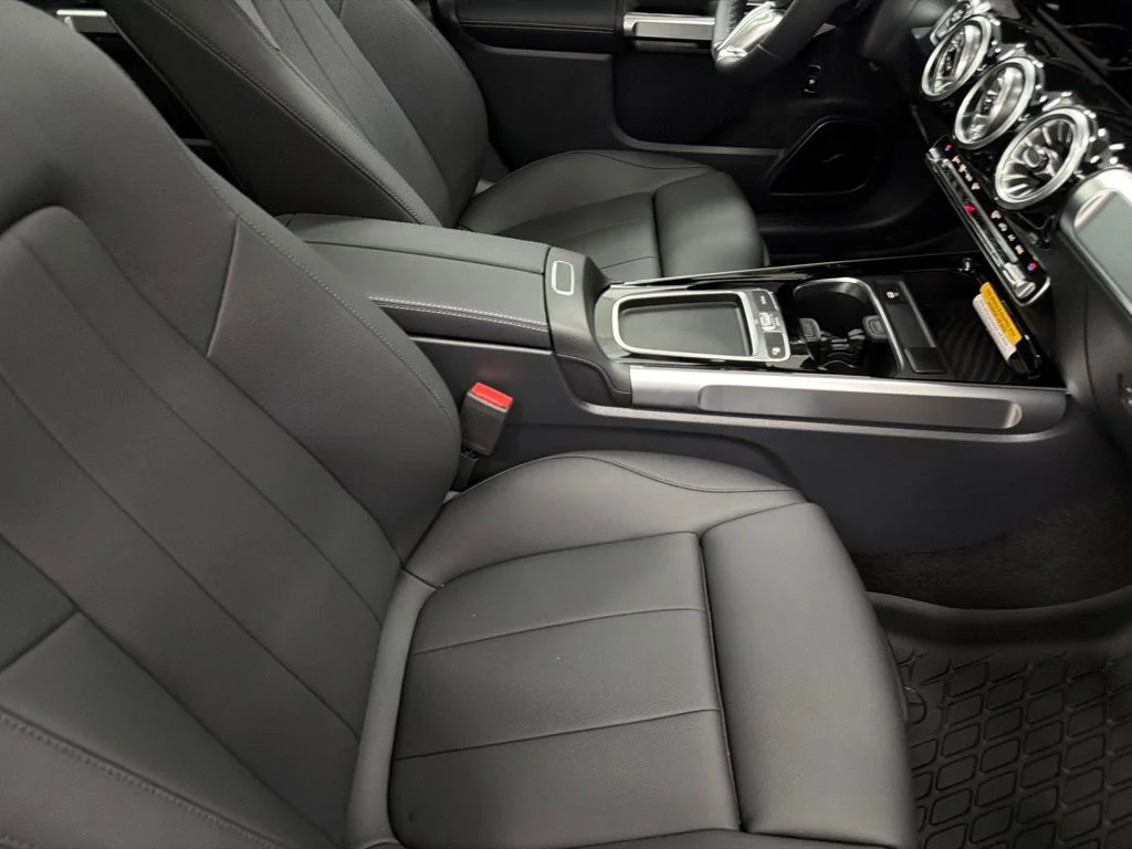 New 2026 Black Mercedes-Benz GLB 250 image 28