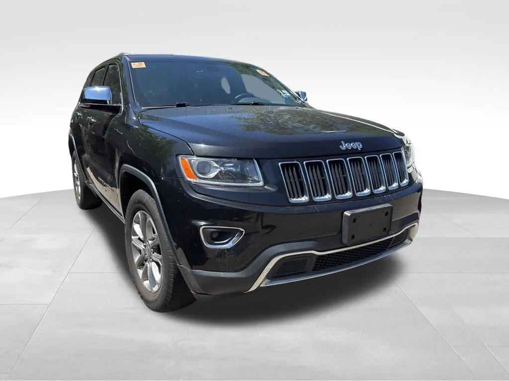 Used 2015 Black Jeep Limited image 9