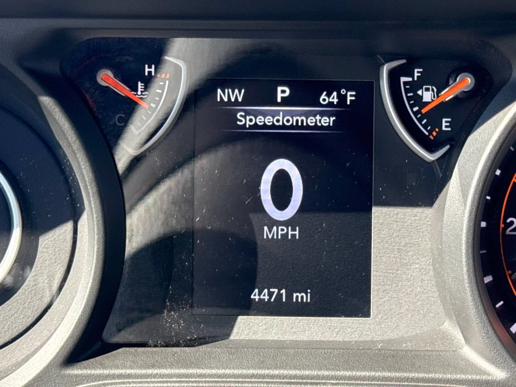 Used 2025 White Jeep Sport S image 22