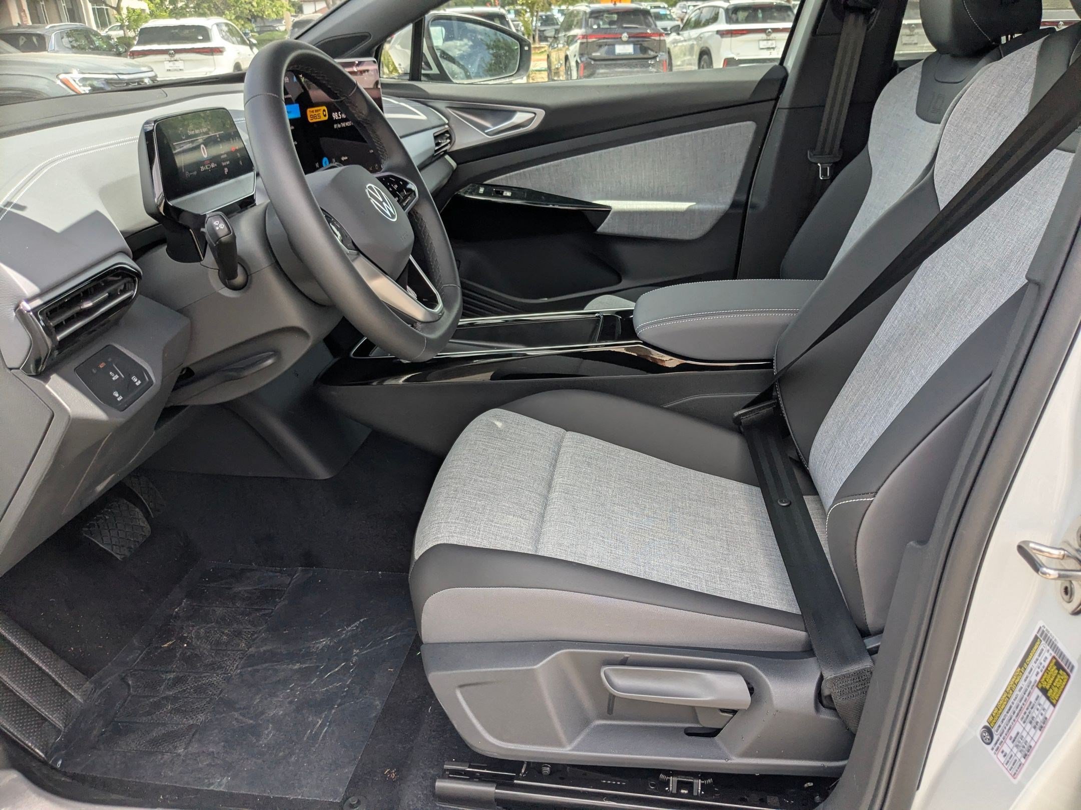 New 2026 Opal White Pearl Volkswagen Pro image 5