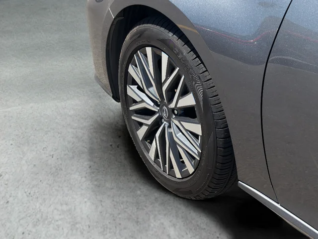 Used 2024 Gray Nissan 2.5 SV image 13