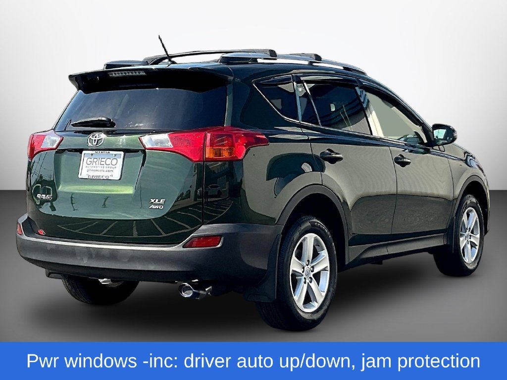 Used 2013 Green Toyota XLE image 7