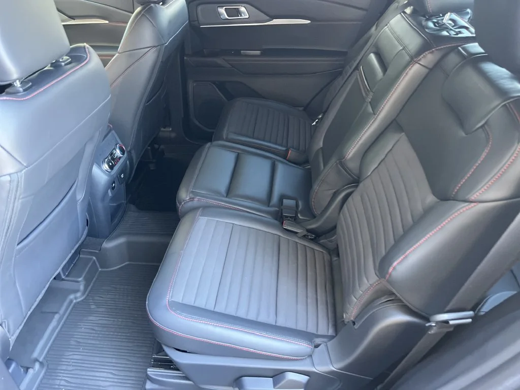 New 2026 Carbonized Gray Metallic Ford ST-Line image 13