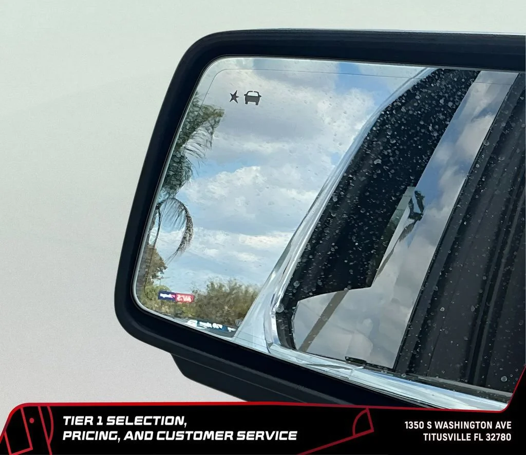 New 2026 Glacier White Tricoat GMC SLT image 40