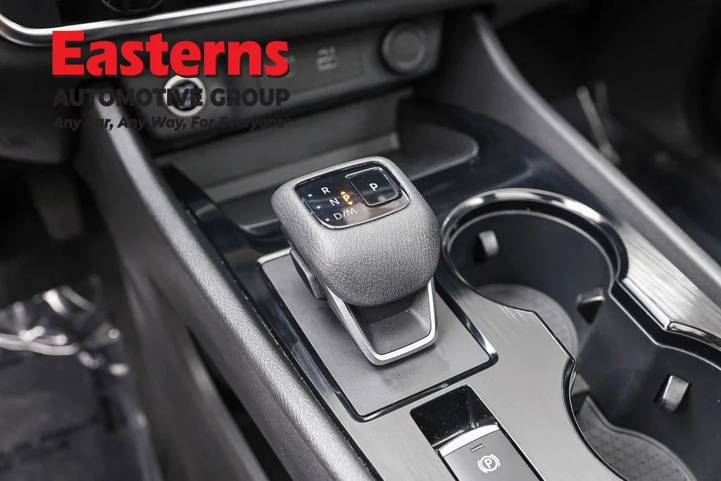 Used 2023 Gray Nissan SV image 13