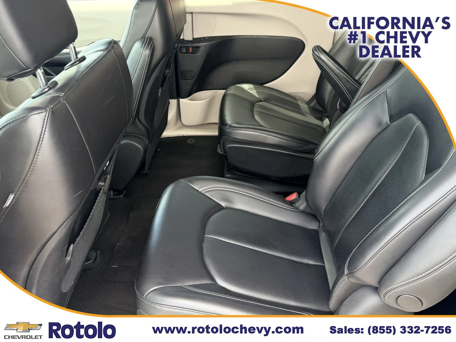Used 2023 Silver Mist Clearcoat Chrysler Hybrid Touring L image 14